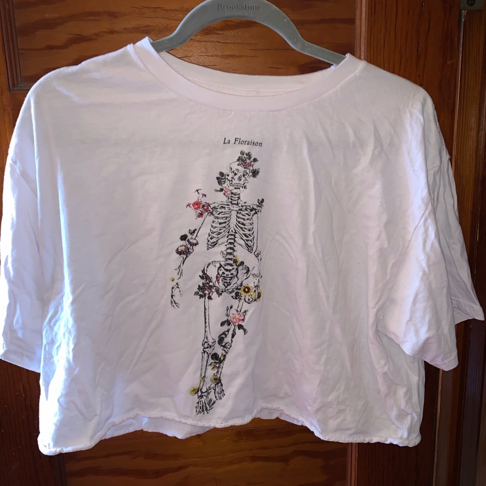 Cropped floral skeleton tee